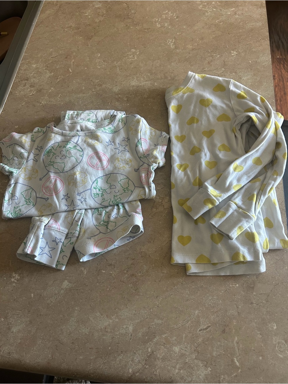 GAP White Kids Pajama Sets with Yellow Hearts and Pastel Prints